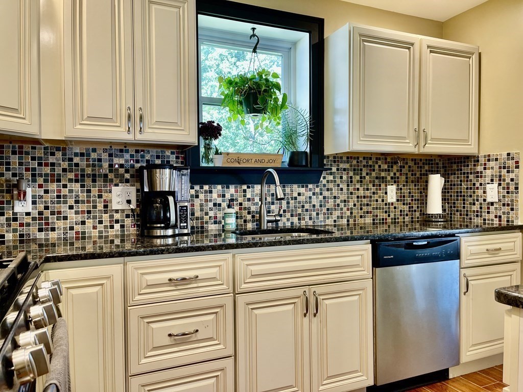 9 2nd Street Wakefield, MA 01880 - Photo 3 of 24