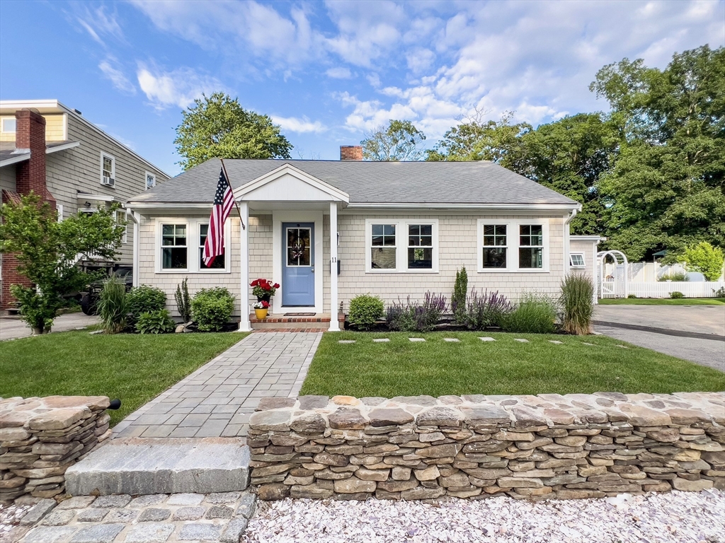 11 Cliff Road Hingham, MA 02043 - Photo 1 of 24 Gallery Image 1