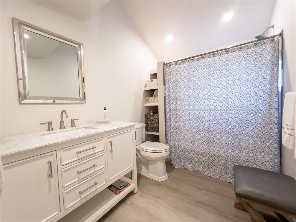 11 Cliff Road Hingham, MA 02043 - Photo 18 of 24 Gallery Image 18