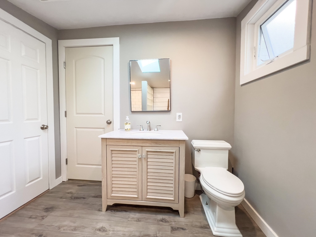 11 Cliff Road Hingham, MA 02043 - Photo 19 of 24 Gallery Image 19