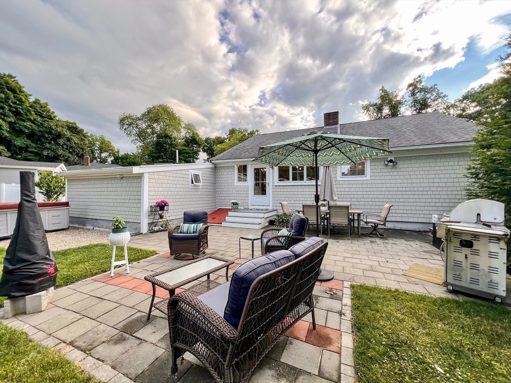 11 Cliff Road Hingham, MA 02043 - Photo 21 of 24 Gallery Image 21