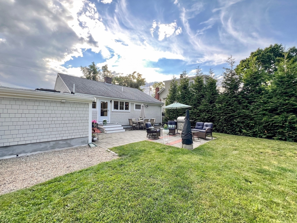 11 Cliff Road Hingham, MA 02043 - Photo 23 of 24 Gallery Image 23