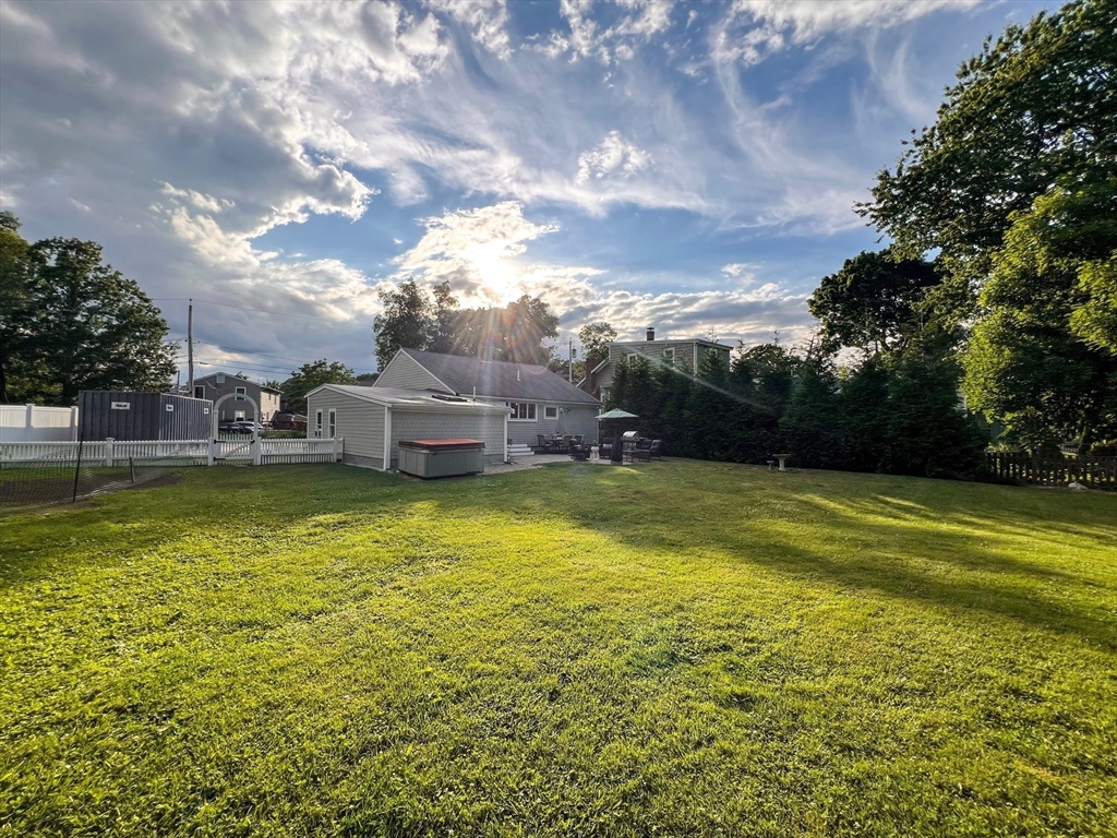 11 Cliff Road Hingham, MA 02043 - Photo 3 of 24 Gallery Image 3