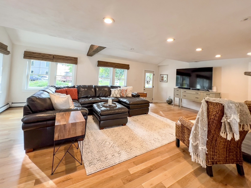 11 Cliff Road Hingham, MA 02043 - Photo 6 of 24 Gallery Image 6