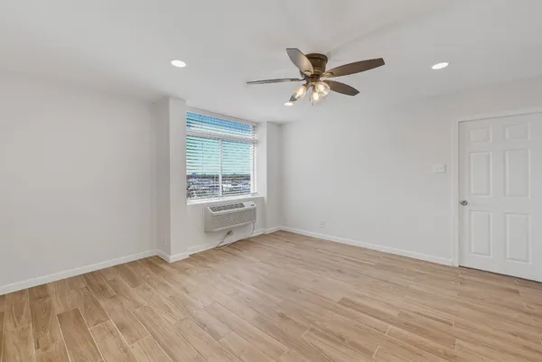 $1,095 | 7520 Hornwood Drive, Unit 704, Houston, TX 77036