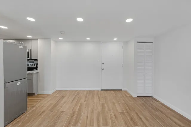 $1,200 | 7520 Hornwood Drive, Unit 704, Houston, TX 77036