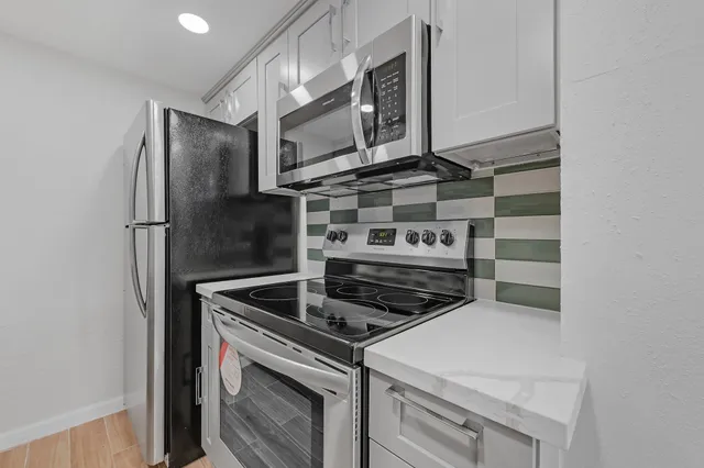 $1,200 | 7520 Hornwood Drive, Unit 704, Houston, TX 77036