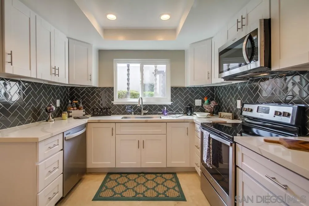 11984 Rancho Bernardo Road, Unit E San Diego, CA 92128 - Photo 6 of 15
