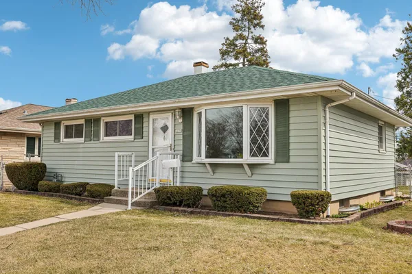 $279,900 | 6606 South 20th Street, Milwaukee, WI 53221