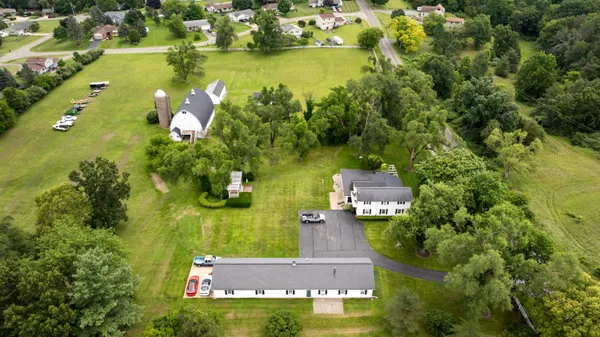 $679,900 | 6231 Moon Lake Road, Jackson, MI 49201