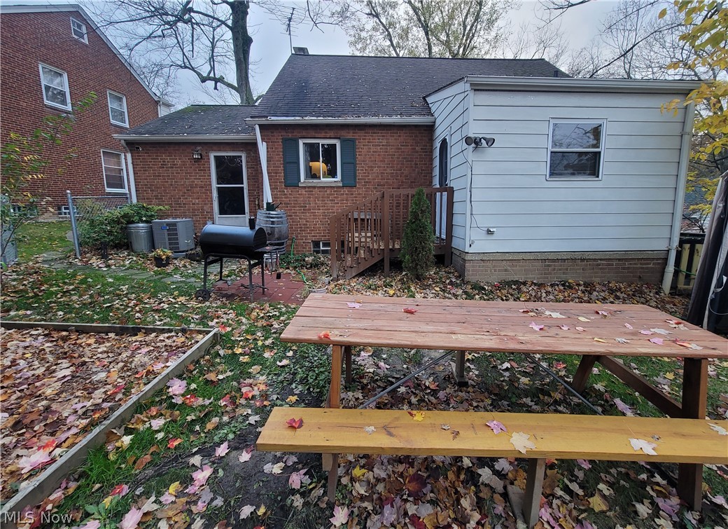 1503 Laclede Road South Euclid, OH 44121 - Photo 27 of 28