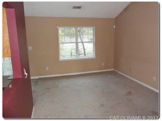 700 Raindrops Road Gastonia, NC 28054 - Photo 5 of 11 Gallery Image 5