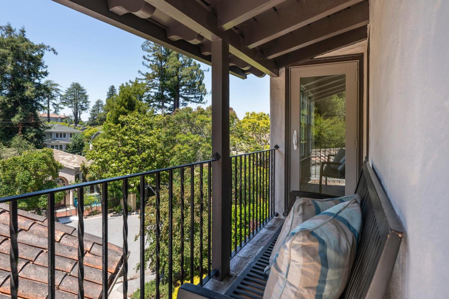 973 Baileyana Road Hillsborough, CA 94010 - Photo 33 of 56