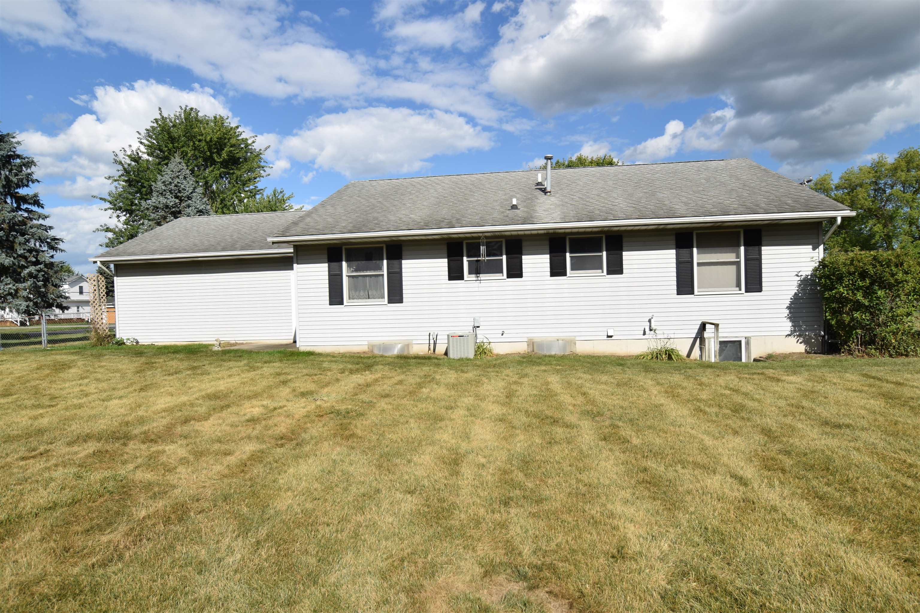 4888 11 Mile Road Auburn, MI 48611 - Photo 26 of 33 Gallery Image 26
