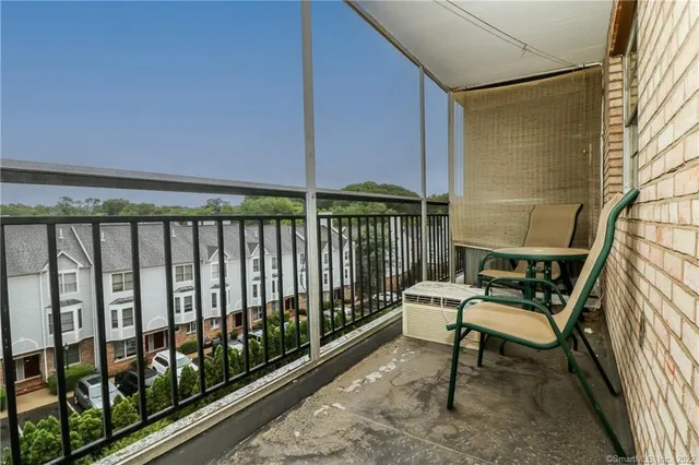 $1,800 | 25 Cartright Street, Unit 5A, Bridgeport, CT 06604