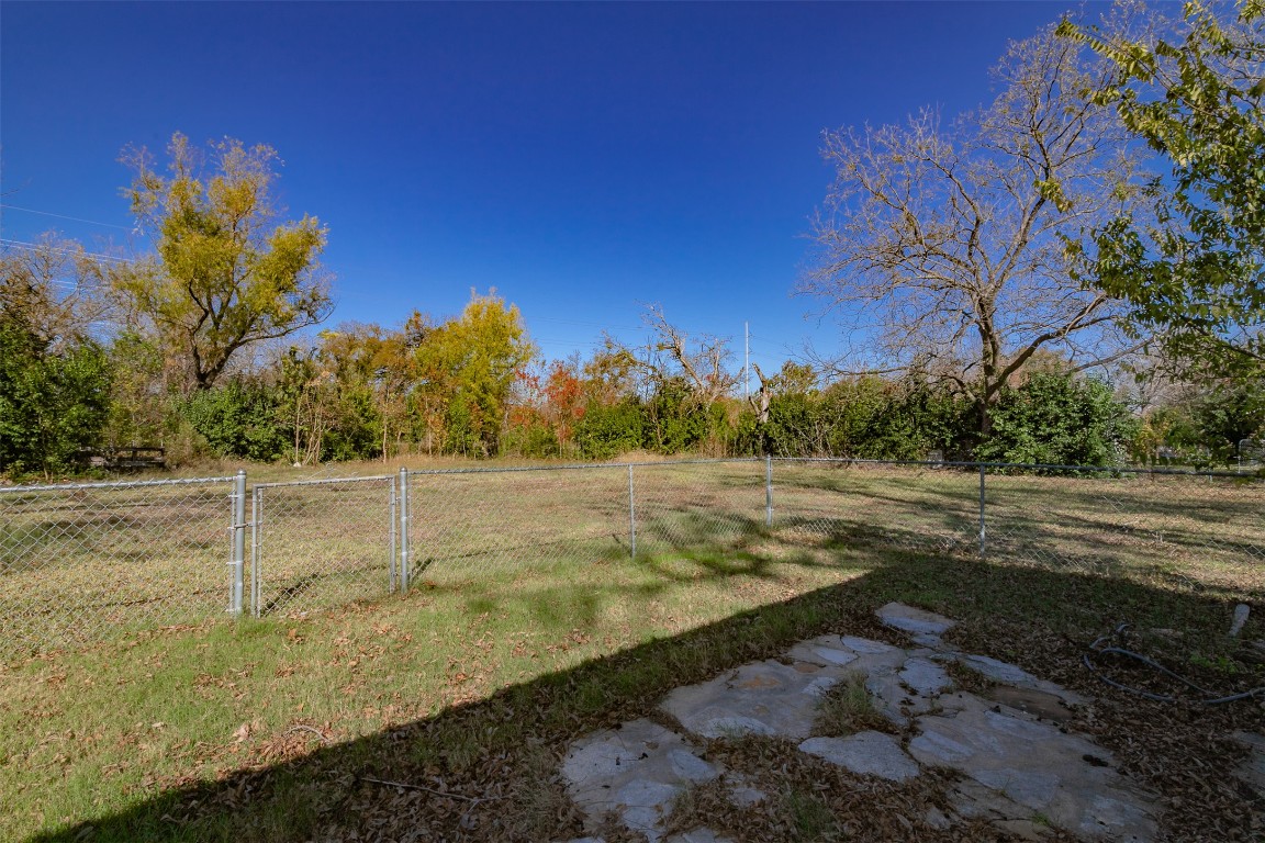 105 East Evans Street Leander, TX 78641 - Photo 17 of 18