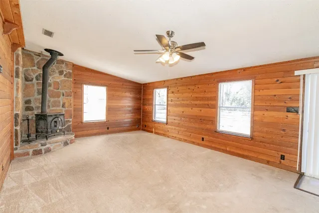 $1,500 | 105 East Evans Street, Leander, TX 78641