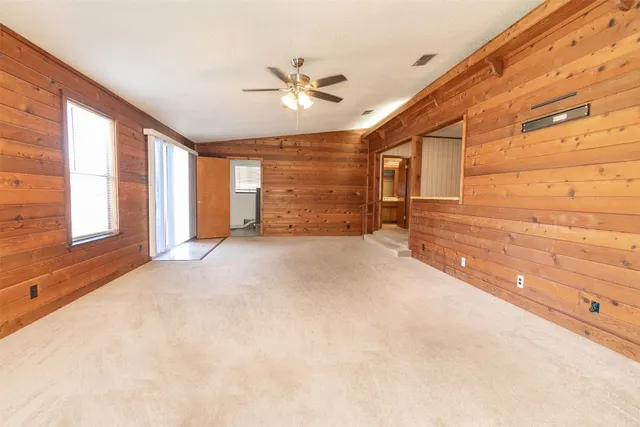 $1,500 | 105 East Evans Street, Leander, TX 78641