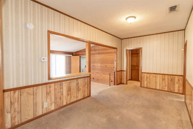 $1,500 | 105 East Evans Street, Leander, TX 78641