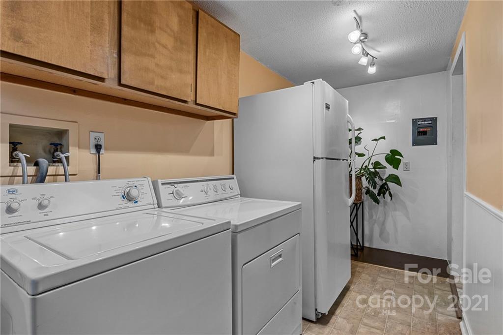 98 Olney Road Asheville, NC 28806 - Photo 12 of 29 Gallery Image 12