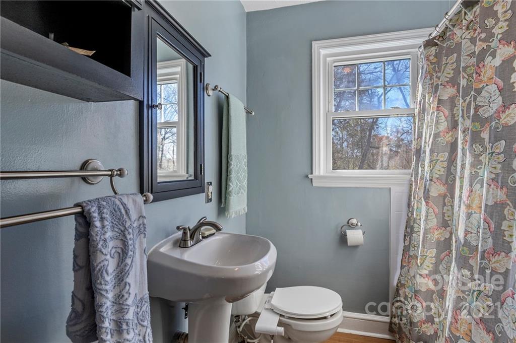 98 Olney Road Asheville, NC 28806 - Photo 17 of 29 Gallery Image 17