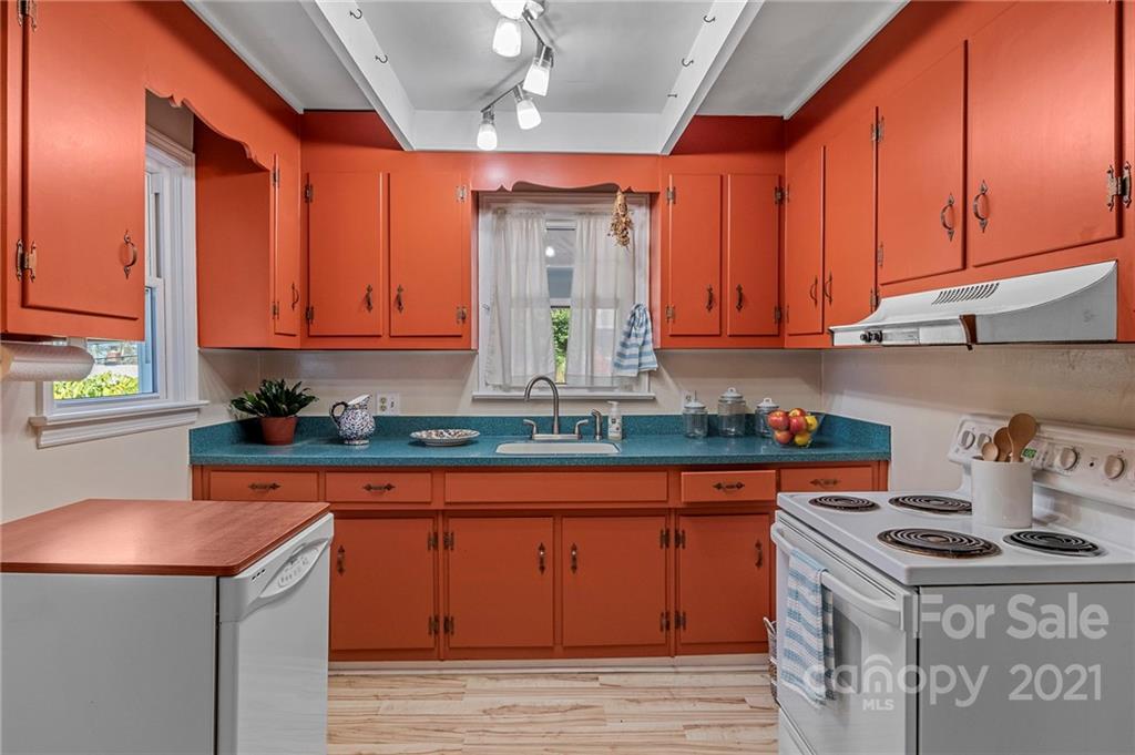98 Olney Road Asheville, NC 28806 - Photo 8 of 29 Gallery Image 8