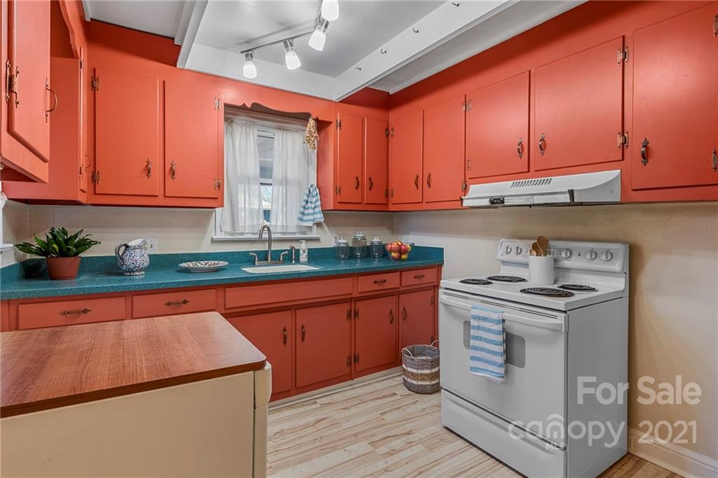 98 Olney Road Asheville, NC 28806 - Photo 9 of 29 Gallery Image 9