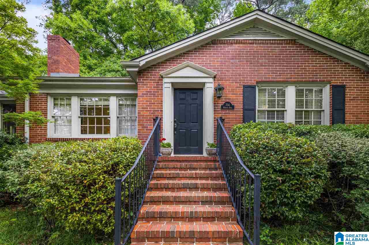 704 Warwick Road Birmingham, AL 35209 - Photo 4 of 37