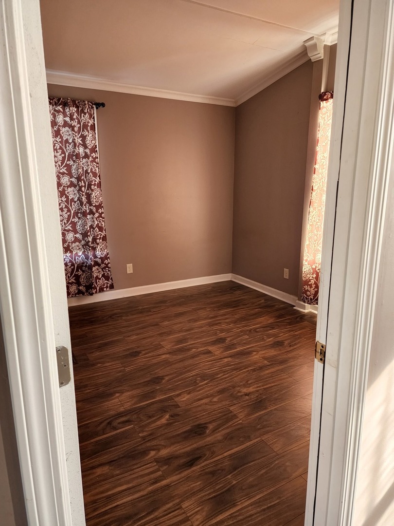 259 Walnut Avenue Elgin, IL 60123 - Photo 4 of 14