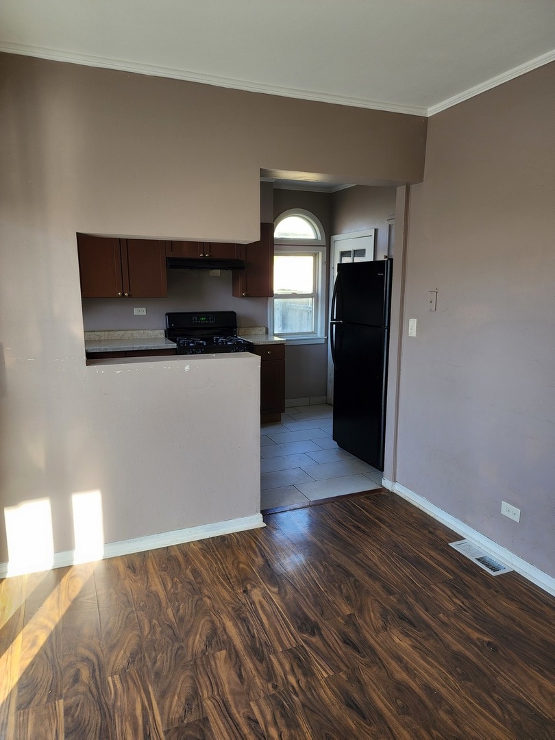 259 Walnut Avenue Elgin, IL 60123 - Photo 7 of 14