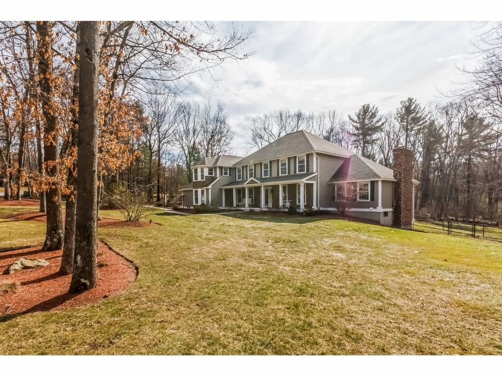 25 Hawthorne Road Windham, NH 03087 - Photo 2 of 36