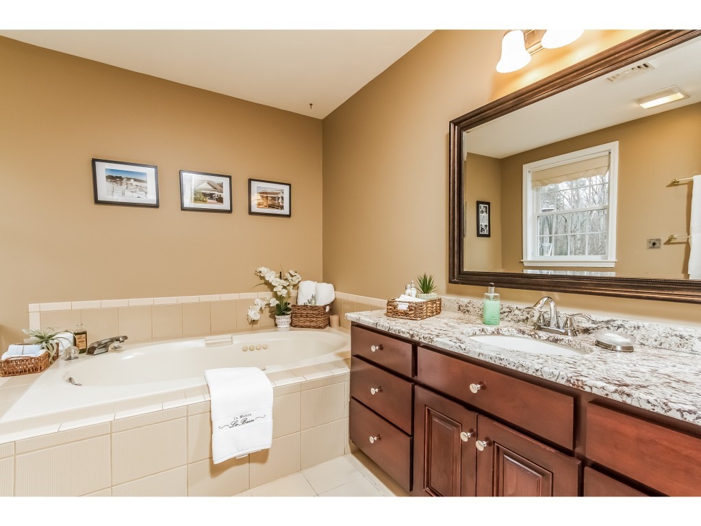 25 Hawthorne Road Windham, NH 03087 - Photo 25 of 36