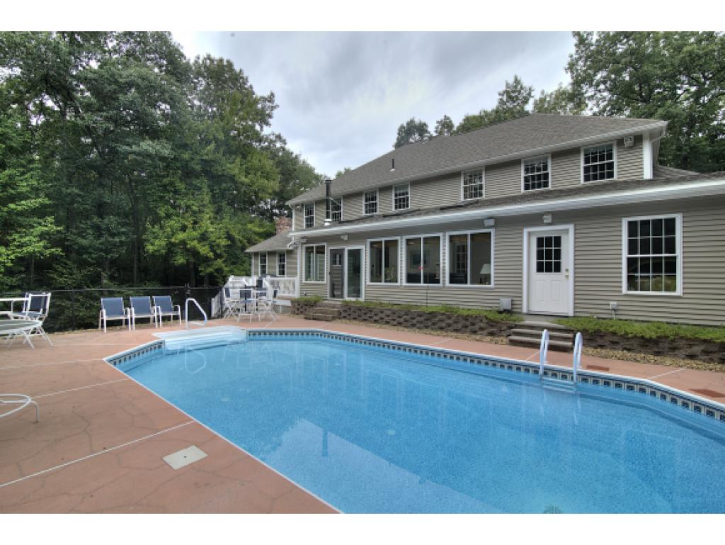 25 Hawthorne Road Windham, NH 03087 - Photo 32 of 36