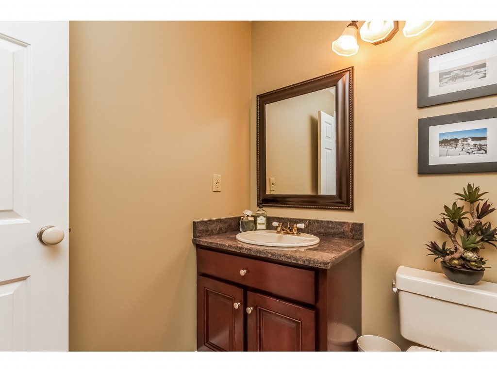 25 Hawthorne Road Windham, NH 03087 - Photo 10 of 36