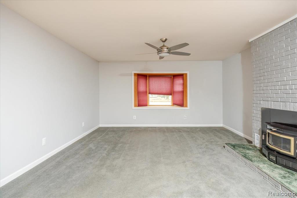 30362 West Road New Boston, MI 48164 - Photo 11 of 34 Gallery Image 11