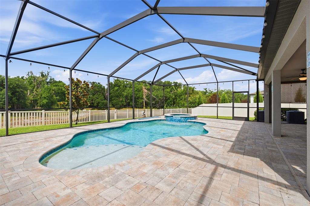 18682 Malinche Loop Spring Hill, FL 34610 - Photo 33 of 41