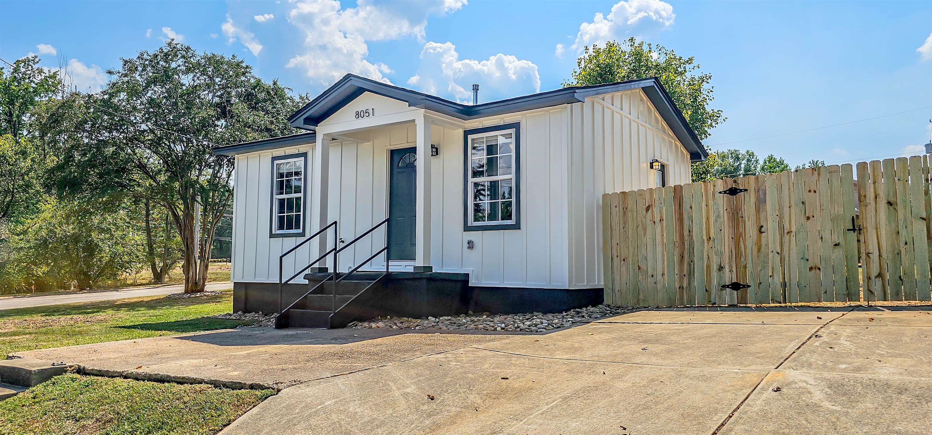 8051 Bourne Road Bartlett, TN 38002 - Photo 1 of 20 Gallery Image 1