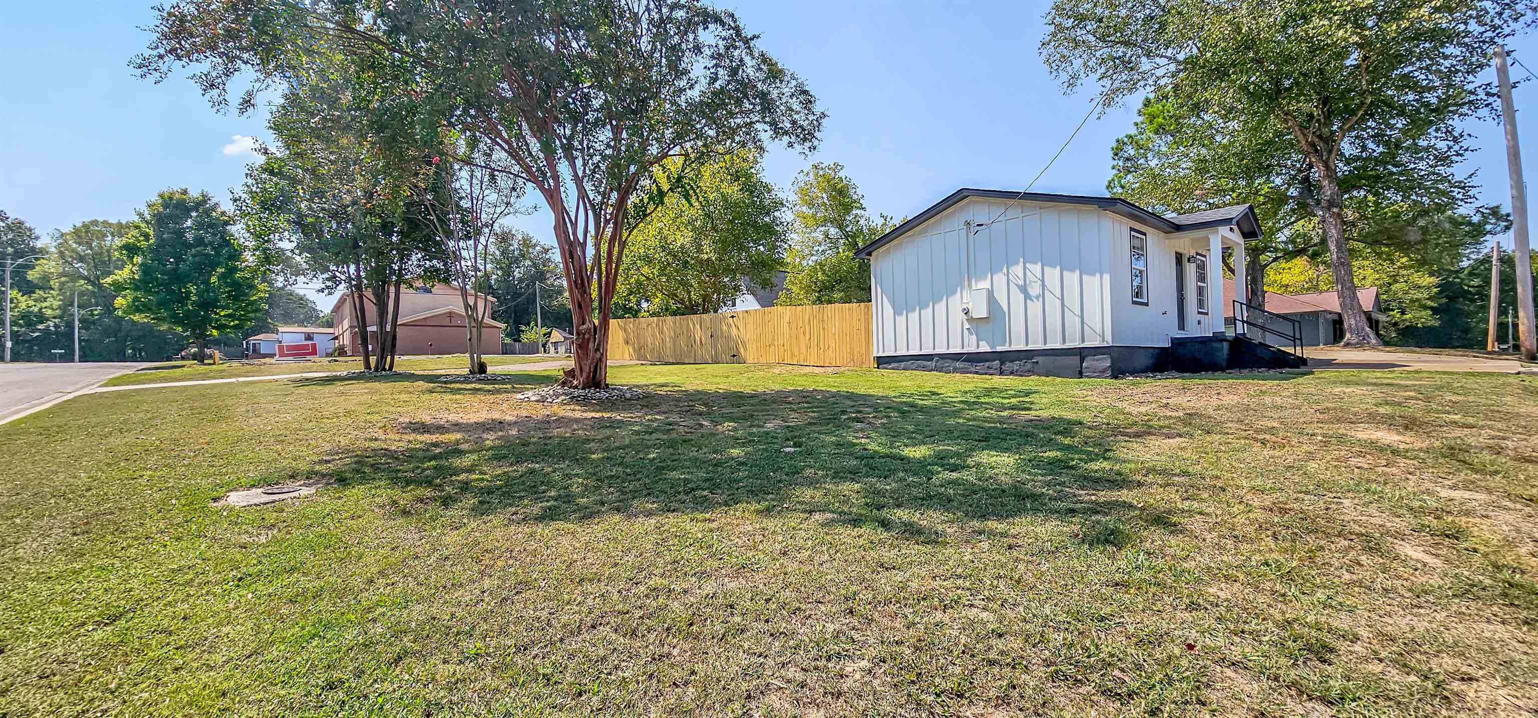 8051 Bourne Road Bartlett, TN 38002 - Photo 3 of 20 Gallery Image 3