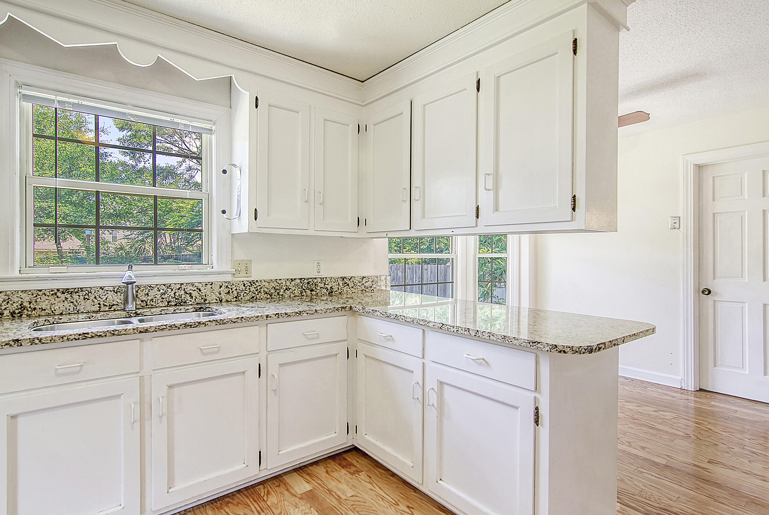 906 Regatta Road Charleston, SC 29412 - Photo 13 of 31 CREM_906 Regatta Rd_026