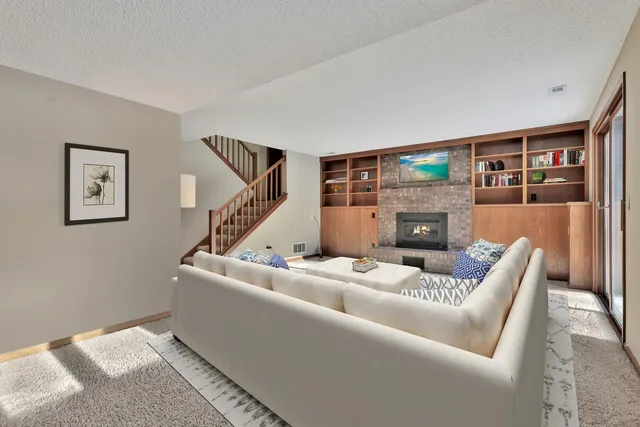 $265,000 | 30185 Olinda Trail, Lindstrom, MN 55045