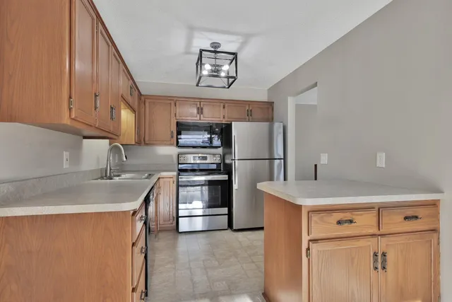 $265,000 | 30185 Olinda Trail, Lindstrom, MN 55045