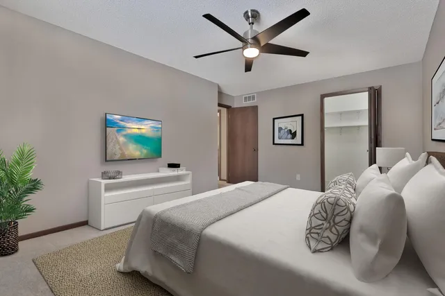 $265,000 | 30185 Olinda Trail, Lindstrom, MN 55045