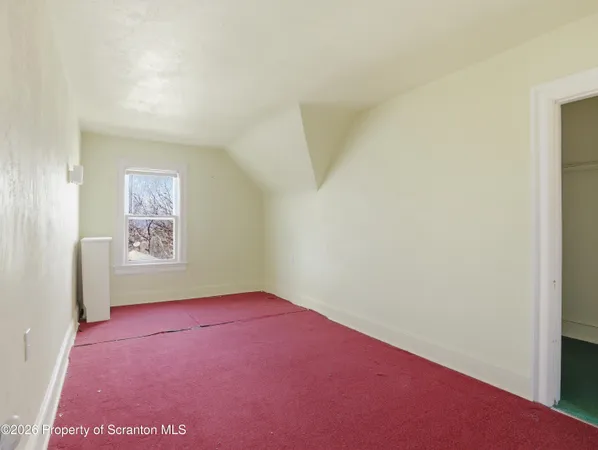 a view of entryway with workspace