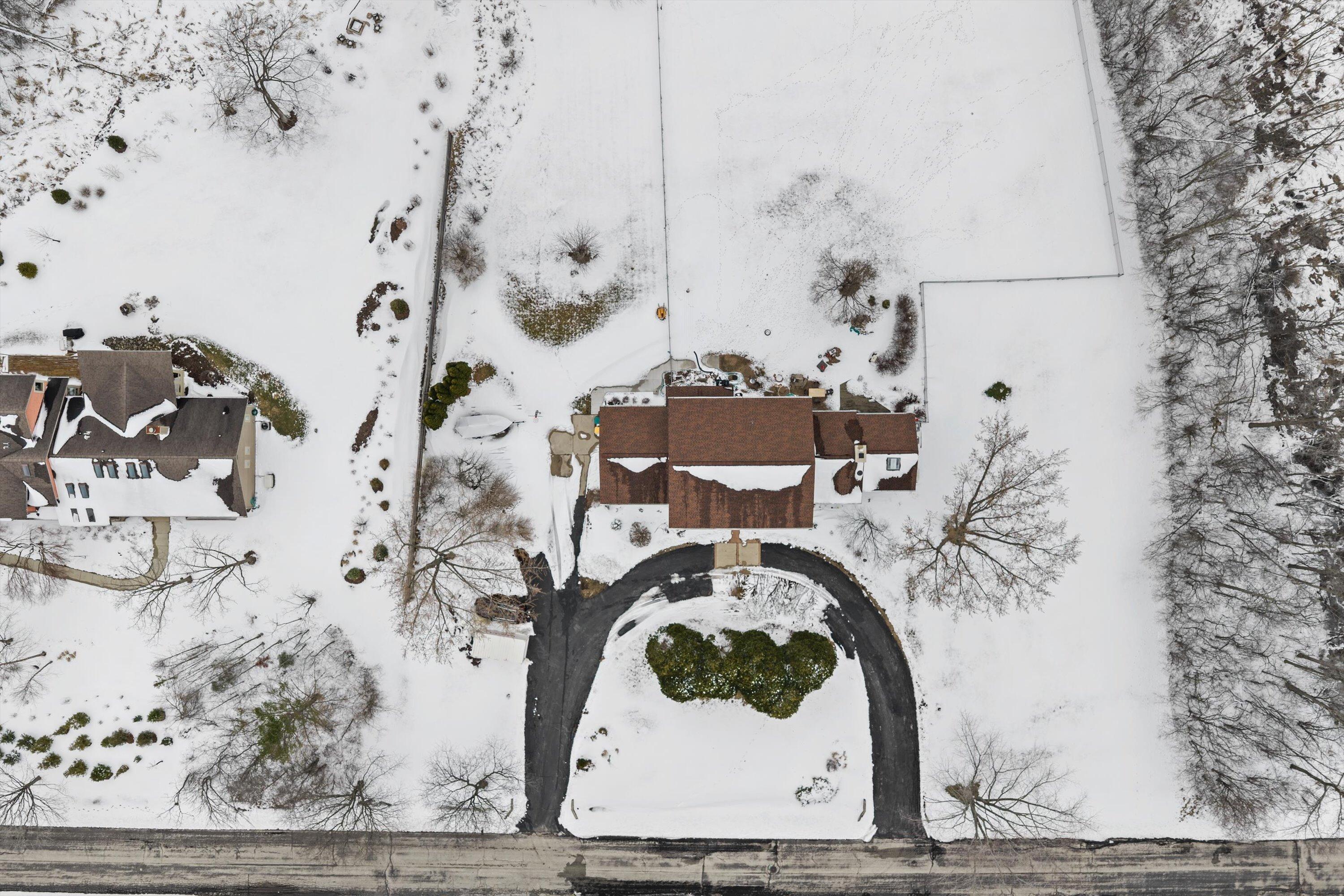 2626 West Ranch Road Mequon, WI 53092 - Photo 31 of 34 31