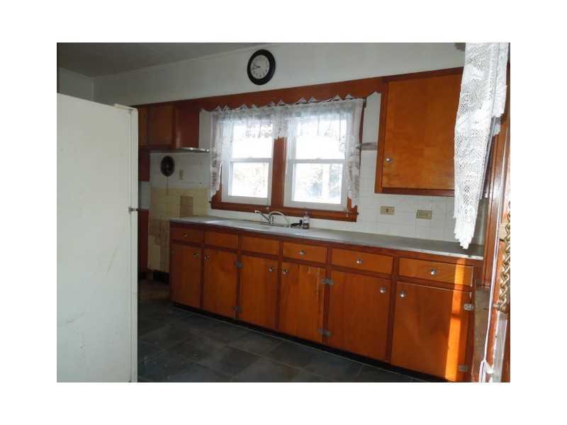25 River Road Lebanon, ME 04027 - Photo 2 of 10 Kitchen.