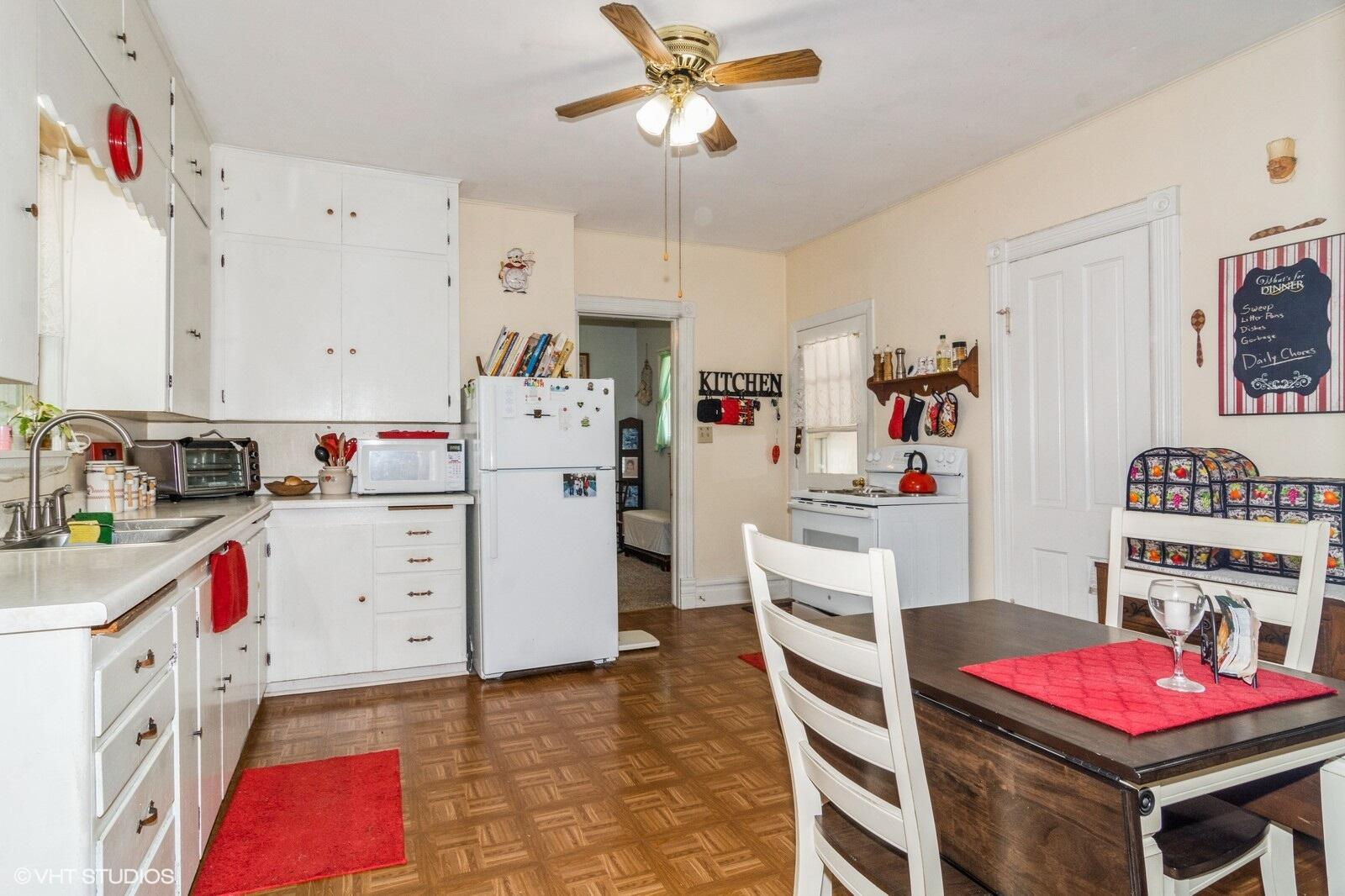 314 East Maple Avenue Beaver Dam, WI 53916 - Photo 3 of 16 07_314EMapleAve_177_Kitchen_Large
