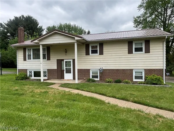 $295,000 | 311 Kelly Circle, Zanesville, OH 43701