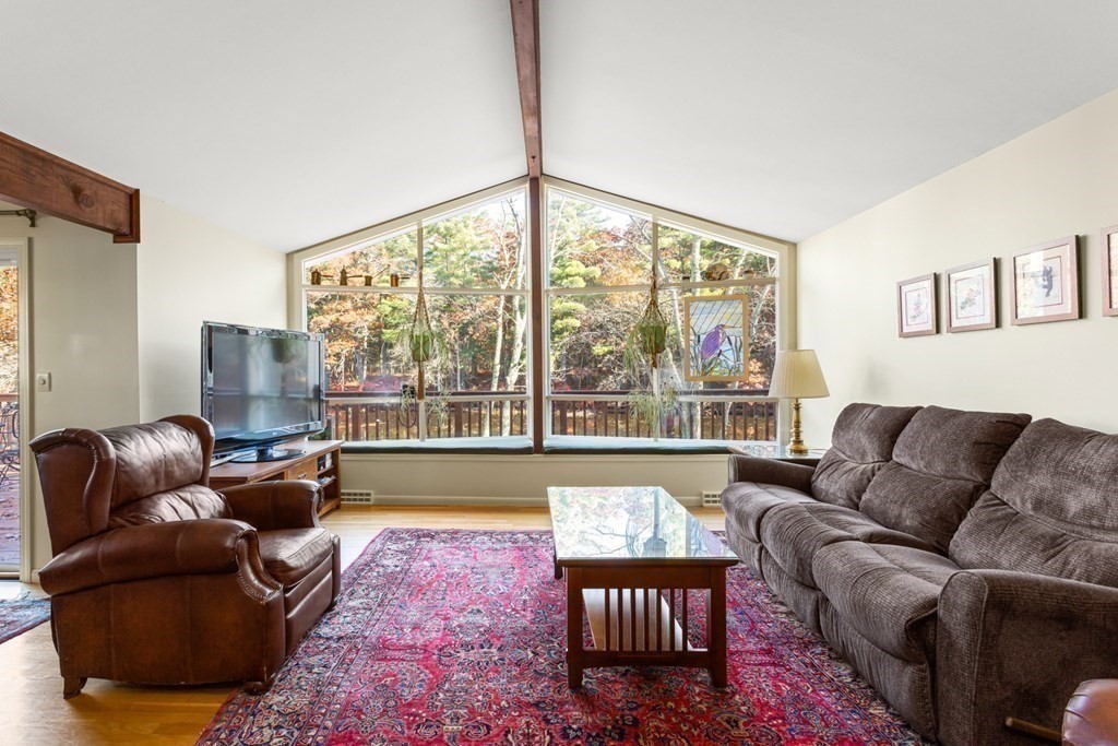 18 Island Road Franklin, MA 02038 - Photo 11 of 42 Gallery Image 11