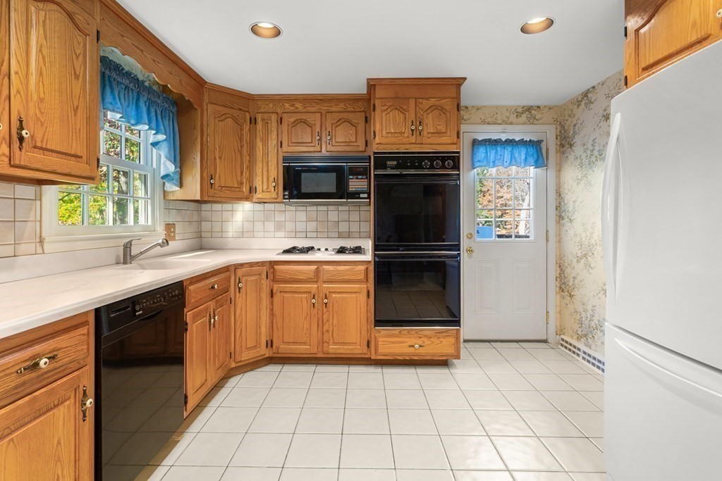 18 Island Road Franklin, MA 02038 - Photo 22 of 42 Gallery Image 22