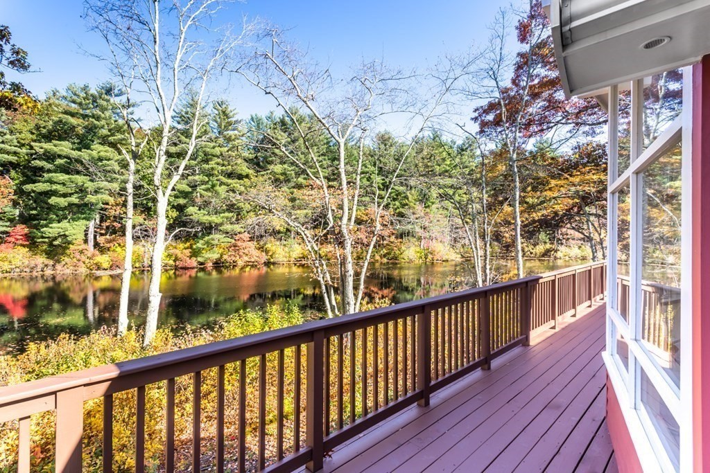 18 Island Road Franklin, MA 02038 - Photo 9 of 42 Gallery Image 9